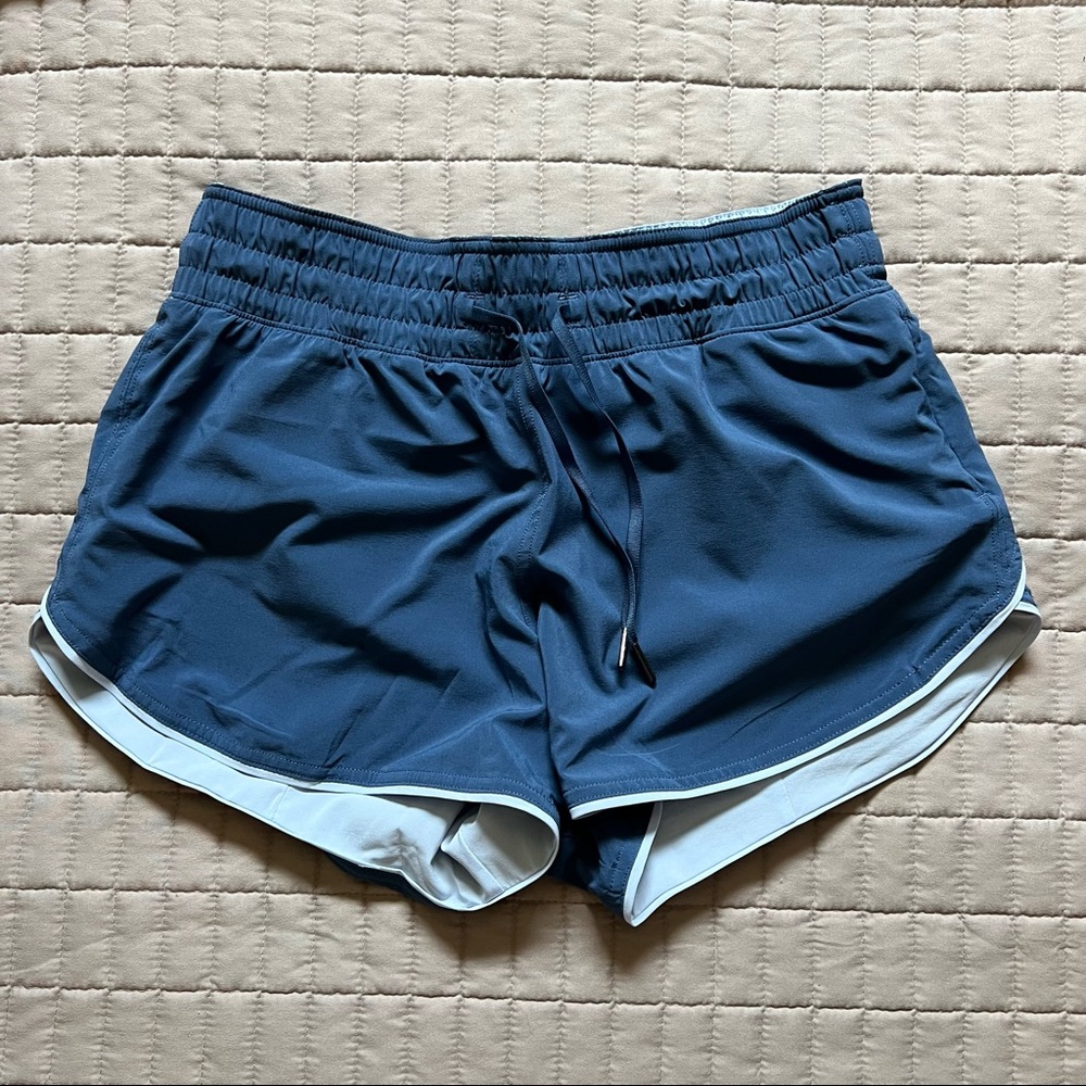 Lululemon Choose a Side Shorts